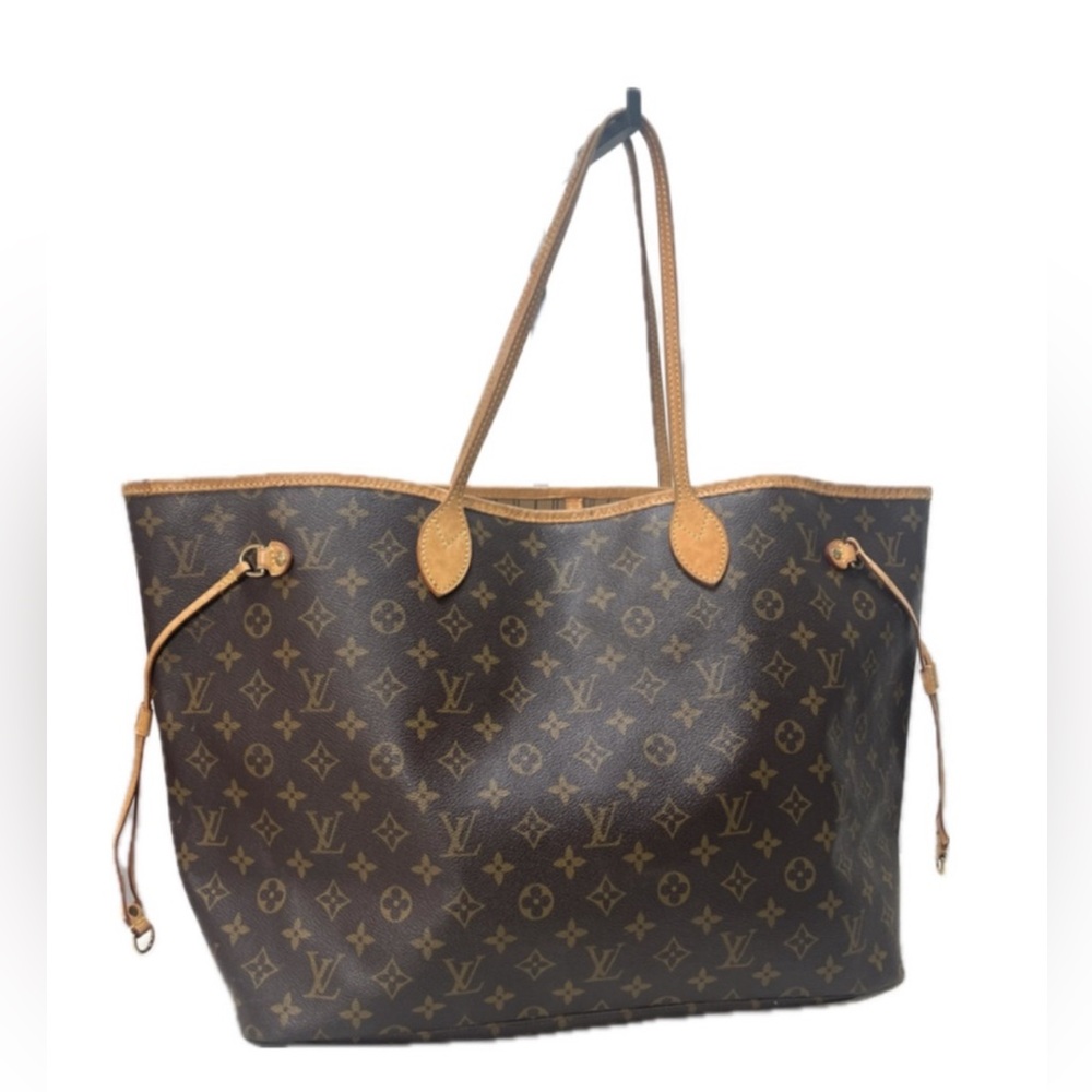 Louis Vuitton GM Neverfull tote